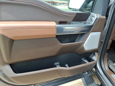 Used 2025 Ford F150 King Ranch AWD/4WD image 13