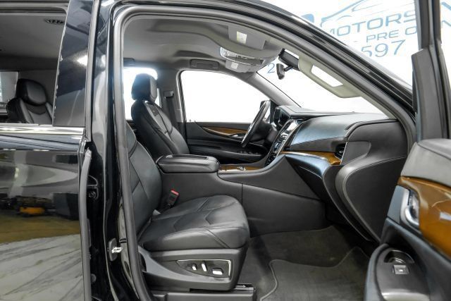 Used 2020 Cadillac Escalade 2WD image 37