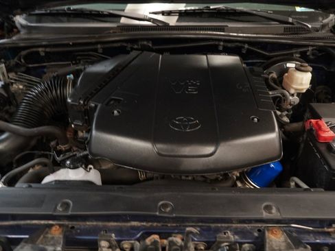 Used 2015 Toyota Tacoma 4x4 Double Cab w/ SR5 Package image 36