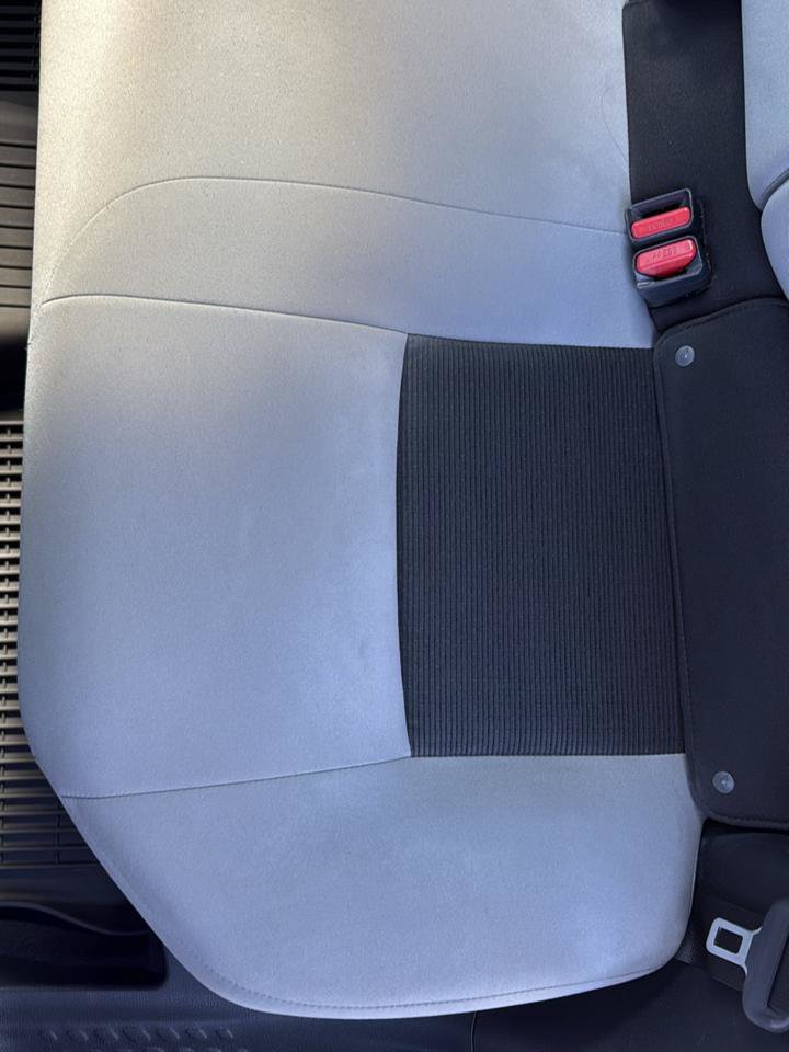 Used 2019 Toyota C-HR XLE FWD image 25