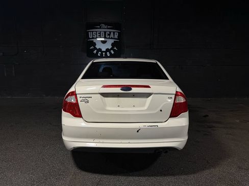Used 2010 Ford Fusion SE FWD image 4