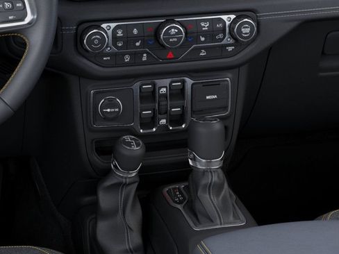 New 2025 Jeep Wrangler Unlimited Sahara AWD/4WD image 24