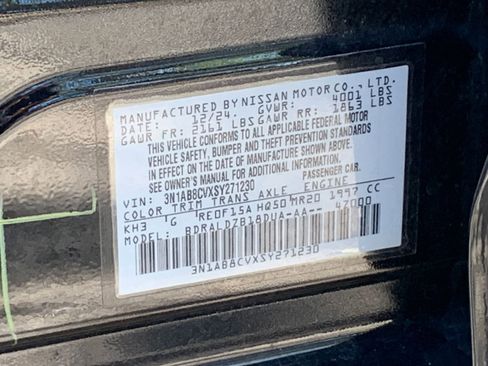 Used 2025 Nissan Sentra SV image 10