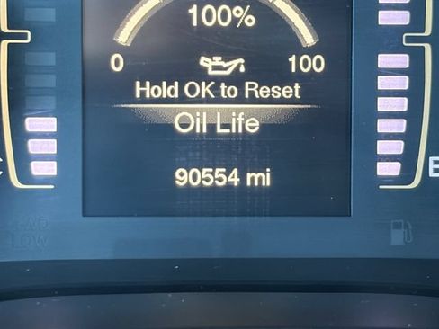 Used 2017 Jeep Cherokee 75th Anniversary FWD image 11