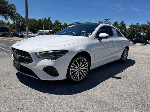 Used 2025 Mercedes-Benz CLA 250 4MATIC image 3