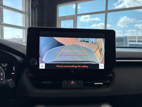 Used 2023 Toyota RAV4 XLE Premium image 27