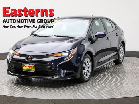 Used 2023 Toyota Corolla LE image 1