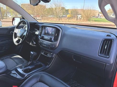 Used 2019 Chevrolet Colorado Z71 AWD/4WD image 27