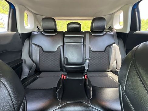 Used 2018 Jeep Compass Latitude w/ Popular Equipment Group AWD/4WD image 14