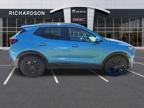 Used 2025 Buick Encore GX Sport Touring w/ Advanced Technology Package AWD/4WD image 7