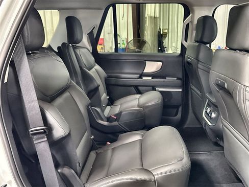 New 2026 Ford Expedition Active image 32