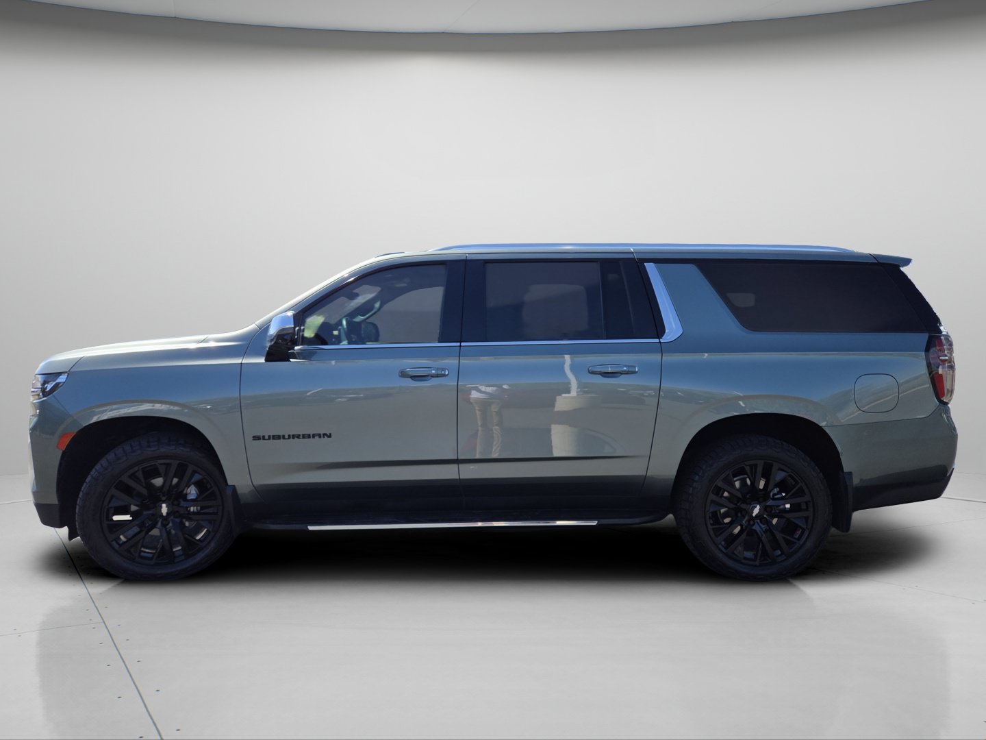 Used 2023 Chevrolet Suburban Premier AWD/4WD image 25
