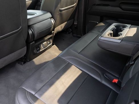 Used 2024 GMC Sierra 1500 SLT image 23