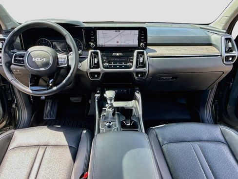 Used 2023 Kia Sorento S w/ Panoramic Sunroof Package AWD/4WD image 14