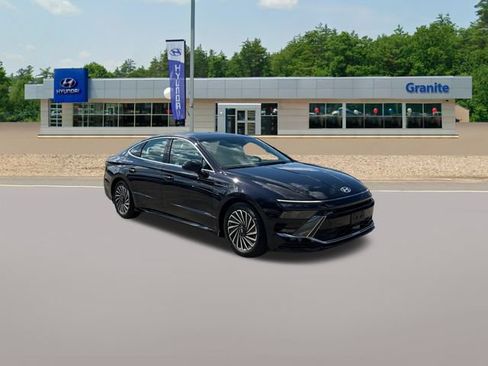 Used 2025 Hyundai Sonata SEL FWD image 3