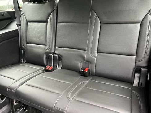 Used 2021 Chevrolet Tahoe Z71 image 22