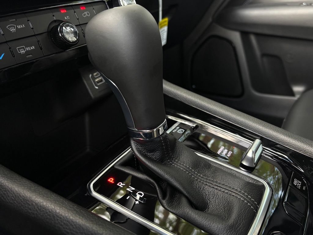 New 2026 Jeep Compass Latitude AWD/4WD image 17
