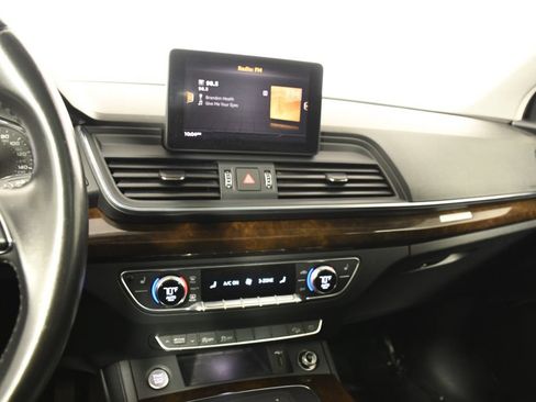 Used 2019 Audi Q5 Premium w/ Convenience Package AWD/4WD image 33