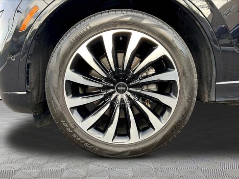Used 2023 Lincoln Aviator Black Label Grand Touring AWD/4WD image 35