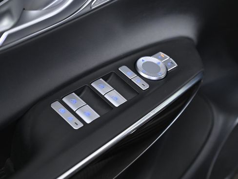 Used 2025 Genesis GV70 2.5T image 24