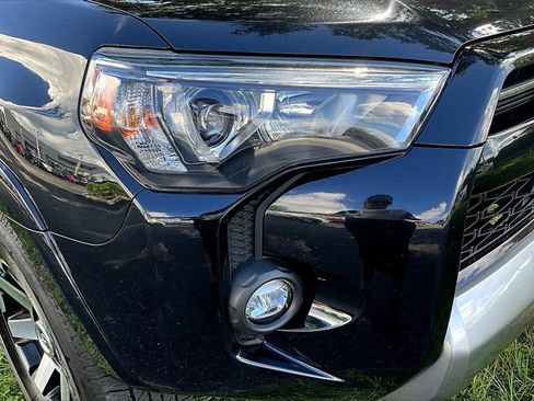 Used 2024 Toyota 4Runner TRD Off-Road Premium image 25