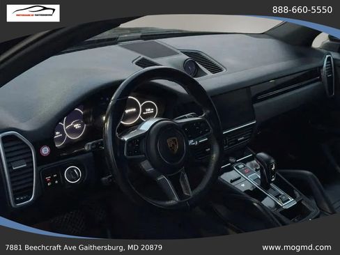 Used 2019 Porsche Cayenne AWD/4WD image 5