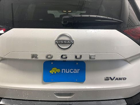 Certified 2023 Nissan Rogue SV w/ SV Premium Package image 28