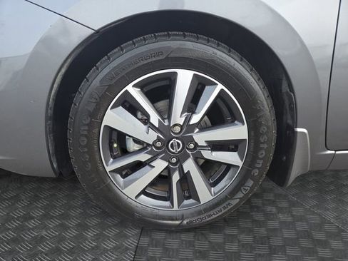 Used 2020 Nissan Versa SV w/ Trunk Package image 30