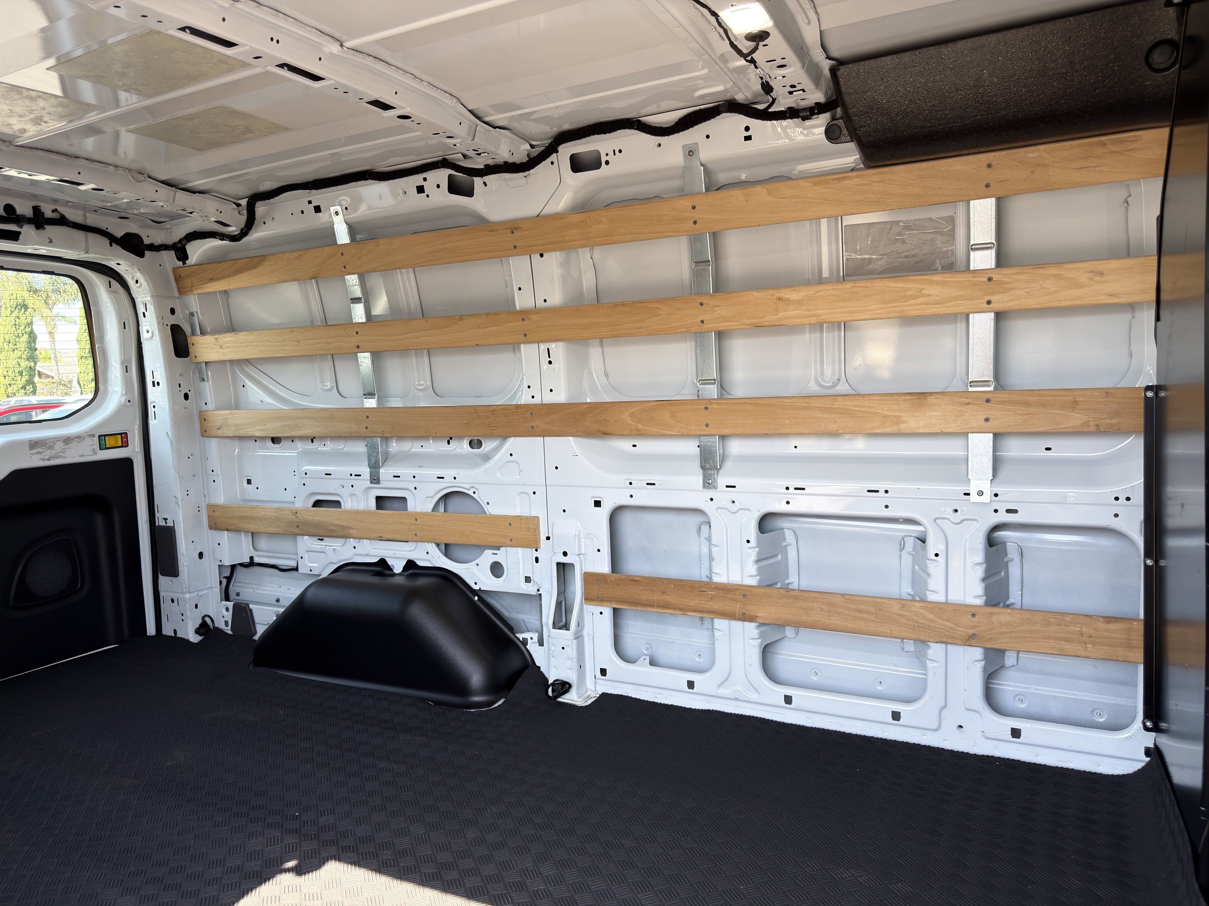 Used 2025 Ford Transit 250 Low Roof w/ Exterior Upgrade Package RWD image 14