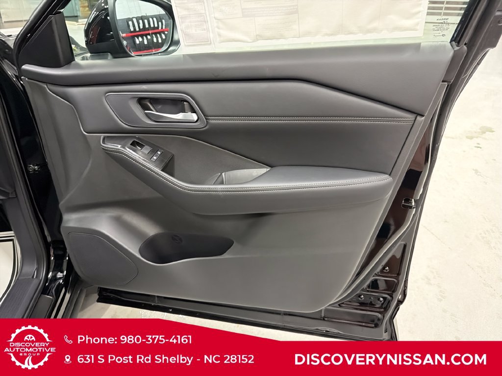 New 2026 Nissan Rogue Dark Armor AWD/4WD image 38