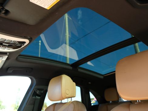 Used 2017 Porsche Macan image 28