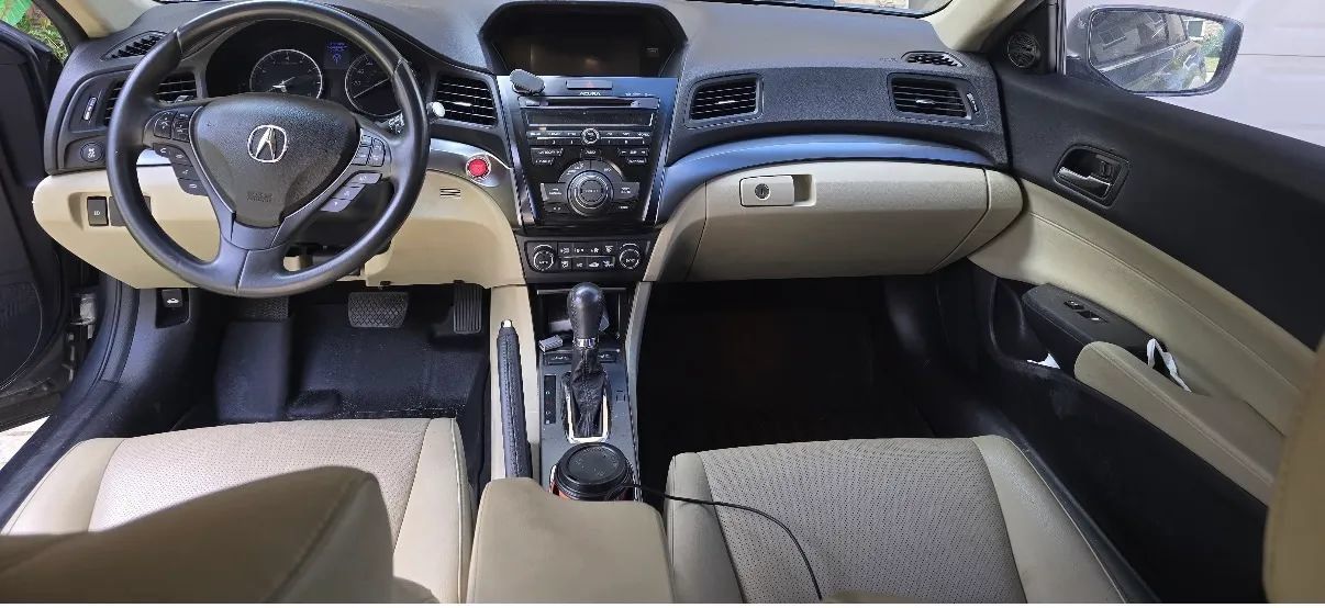 Used 2014 Acura ILX w/ Technology Package FWD image 6