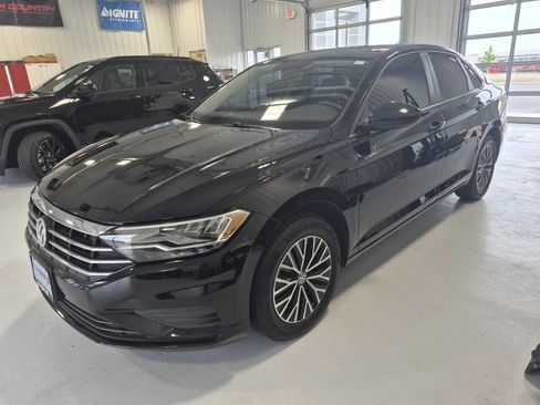Used 2021 Volkswagen Jetta SE FWD image 6