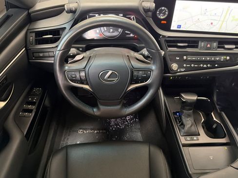 Used 2025 Lexus ES 300h w/ Premium Package FWD image 15