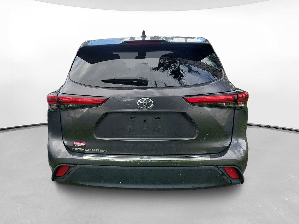 Used 2023 Toyota Highlander L FWD image 5