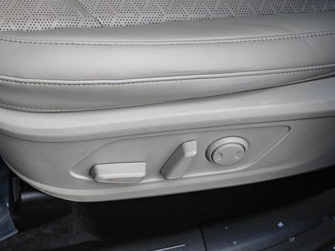 Used 2023 Kia Sorento SX image 22