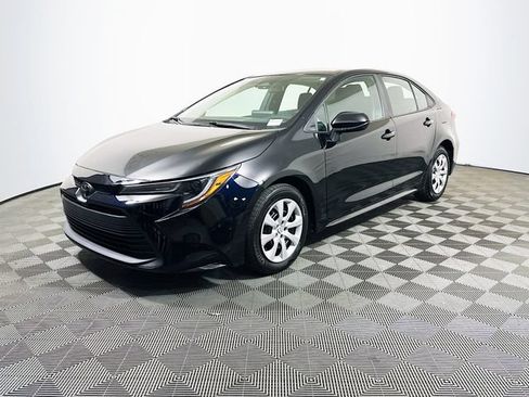 Certified 2024 Toyota Corolla LE FWD image 4