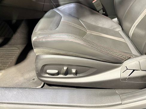 Used 2014 Chevrolet SS RWD image 31