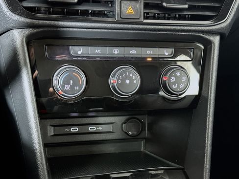 Certified 2024 Volkswagen Taos S AWD/4WD image 16