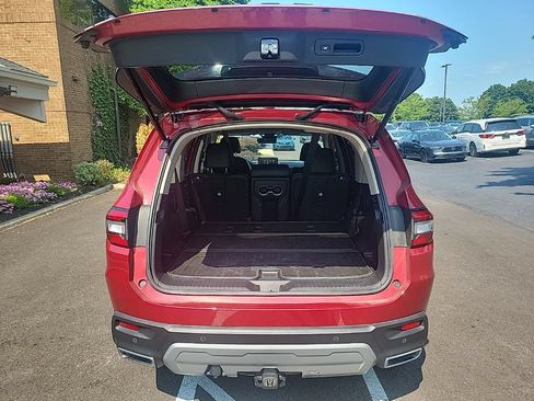 Certified 2025 Honda Pilot Touring image 12