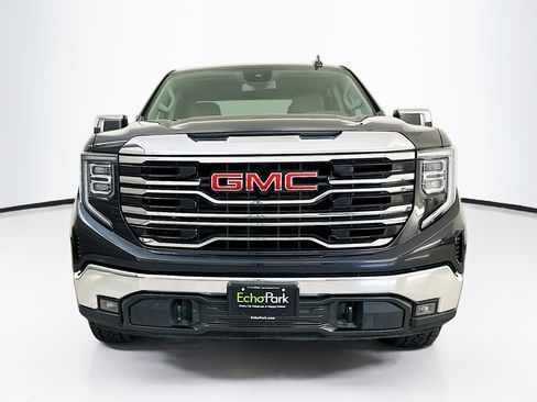 Used 2025 GMC Sierra 1500 SLT image 2