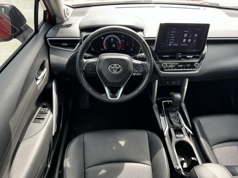 Used 2023 Toyota Corolla Cross XLE w/ Convenience Package AWD/4WD image 14