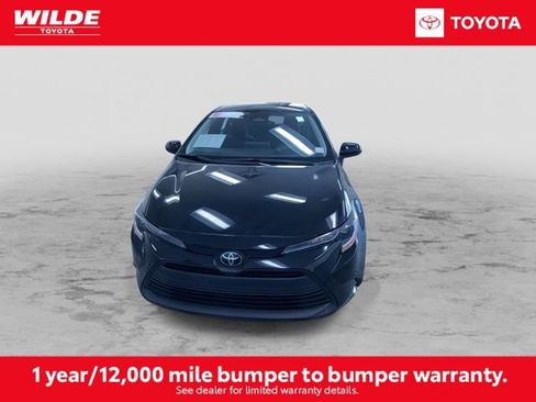 Certified 2025 Toyota Corolla LE image 4