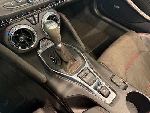 Used 2022 Chevrolet Camaro ZL1 RWD image 18