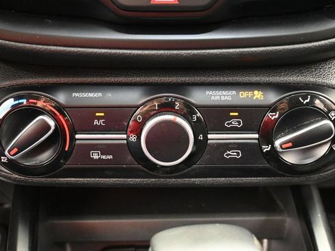 Used 2021 Kia Soul GT-Line FWD image 25