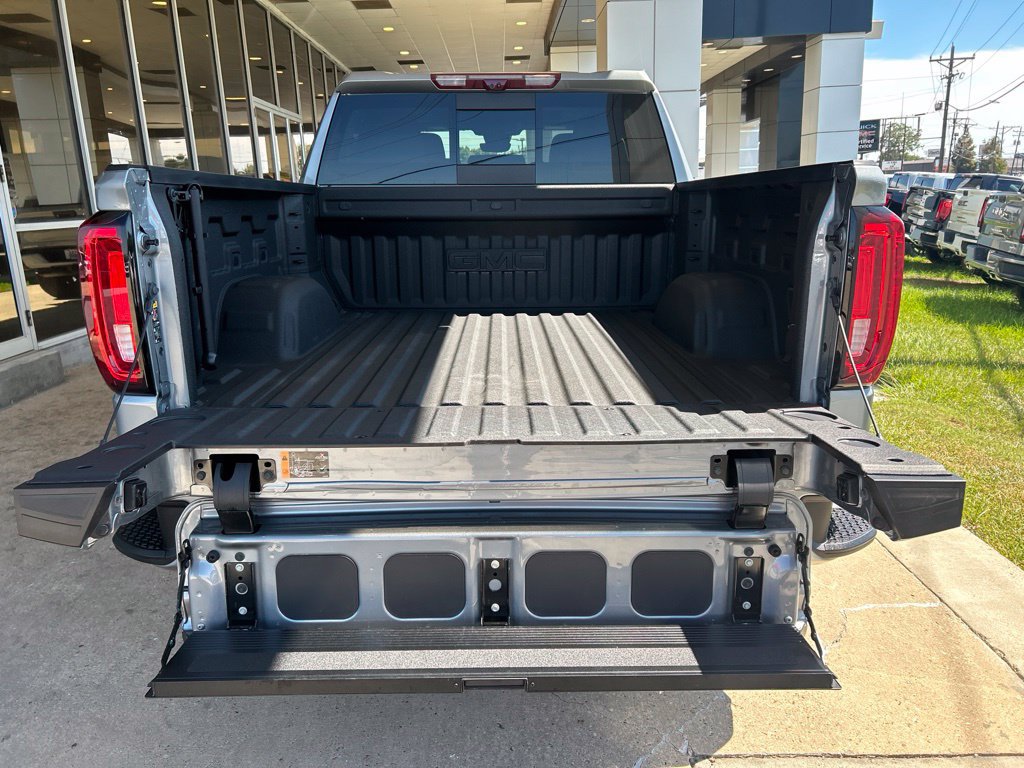 Used 2025 GMC Sierra 1500 Denali w/ Denali Reserve Package AWD/4WD image 14