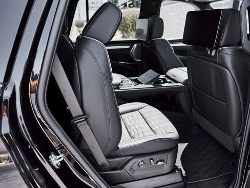Used 2026 Cadillac Escalade V AWD/4WD image 52