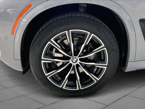 Used 2025 BMW X5 xDrive40i w/ M Sport Package image 11