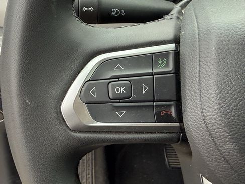 Used 2023 Jeep Compass Limited AWD/4WD image 17