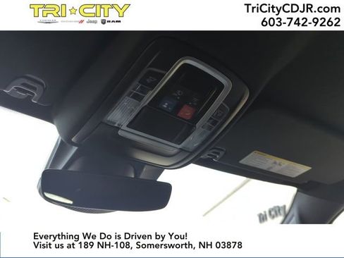 Used 2024 RAM 1500 Laramie image 27